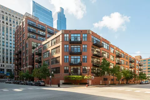 333 W Hubbard St #801, Chicago, IL 60654