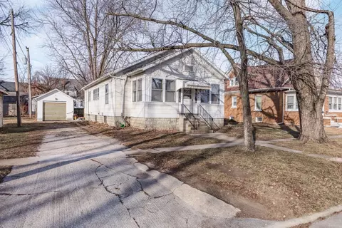 415 N Locust St, Pontiac, IL 61764