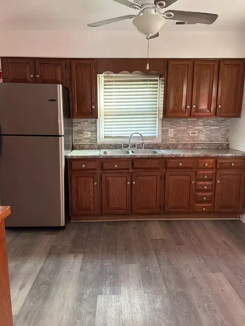 15531 Millard Ave, Markham, IL 60428 photo 2
