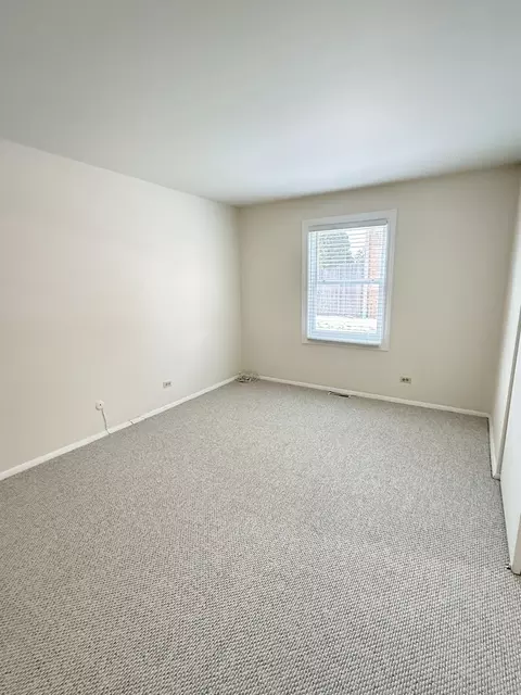 Bedroom - 1769 Sessions Walk #C, Hoffman Estates, IL 60169 photo 3 of 3