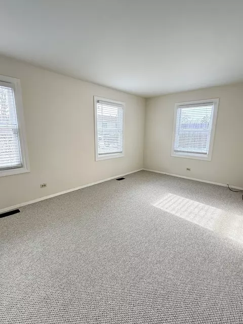 Living - 1769 Sessions Walk #C, Hoffman Estates, IL 60169 photo 1 of 5