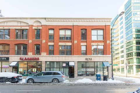 832 W Adams St #2, Chicago, IL 60607