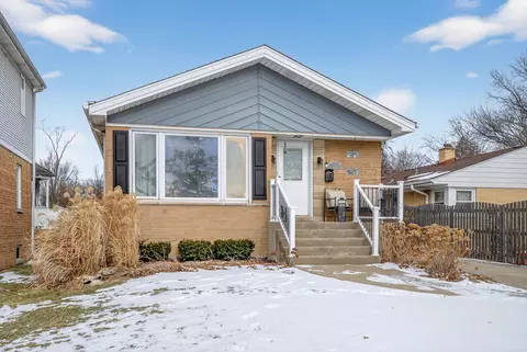 323 E Butterfield Rd, Elmhurst, IL 60126