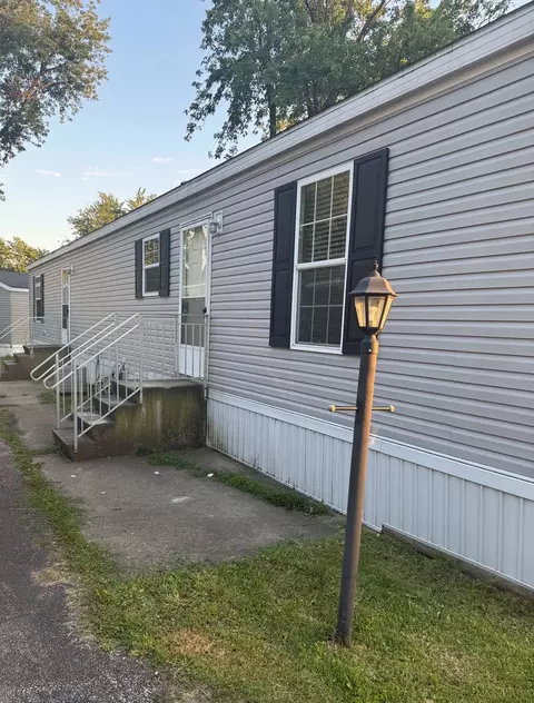 238 Dewey St, Urbana, IL 61802
