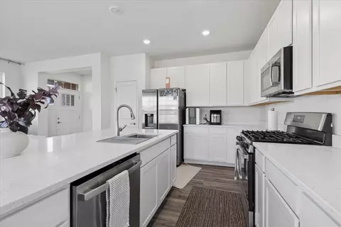 Kitchen - Undisclosed, Mchenry, IL 60050 photo 1 of 2