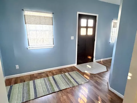 Entry Way - 2618 7th St, Peru, IL 61354 photo 1 of 2