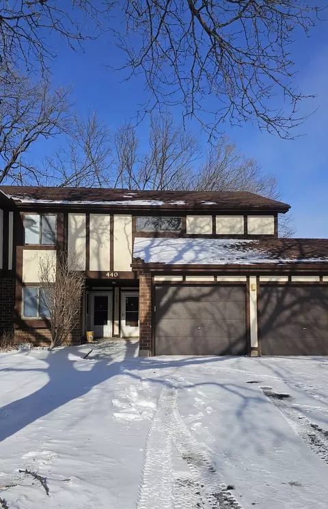 440 Brandy Dr #A, Crystal Lake, IL 60014