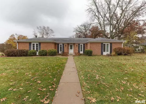 3907 44th St, Rock Island, IL 61201