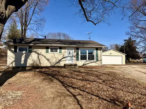 1426 Kings Ct, Colona, IL 61241