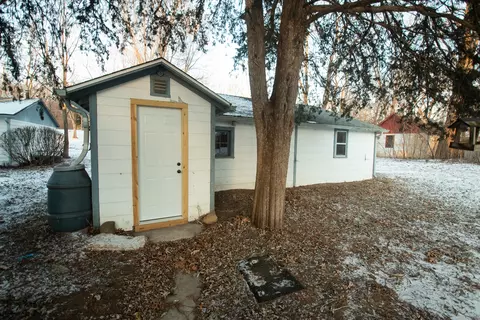 Exterior - 7913 S Oak St, Dixon, IL 61021 photo 1 of 6