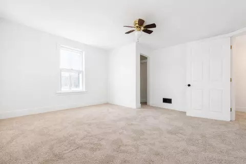 Bedroom - 7913 S Oak St, Dixon, IL 61021 photo 5 of 7