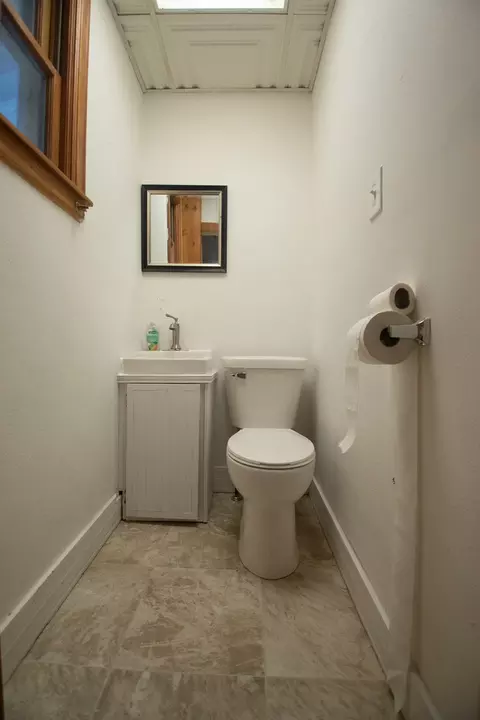 Bath - 7913 S Oak St, Dixon, IL 61021 photo 3 of 3