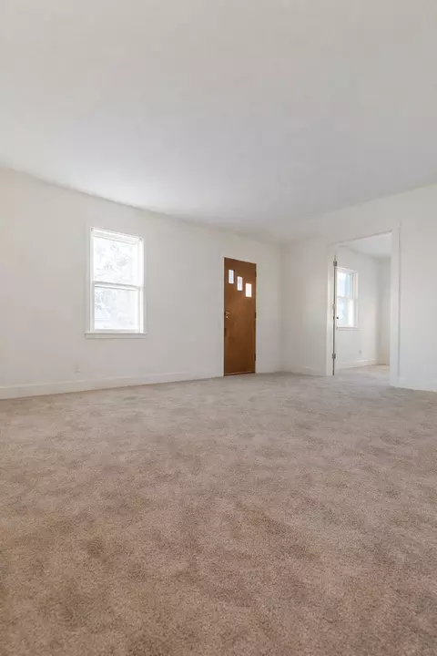 Living - 7913 S Oak St, Dixon, IL 61021 photo 1 of 4