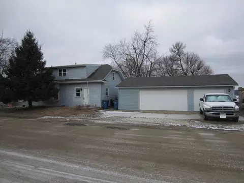 407 1st Ave, Albany, IL 61230