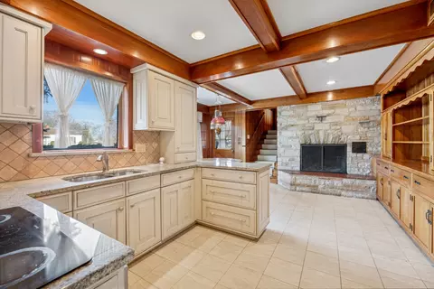 Kitchen - 787 E Golf Rd, Des Plaines, IL 60016 photo 1 of 4