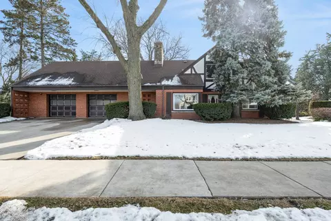 787 E Golf Rd, Des Plaines, IL 60016