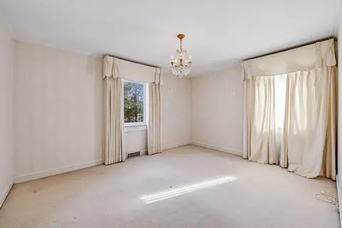 Bedroom - 787 E Golf Rd, Des Plaines, IL 60016 photo 1 of 2
