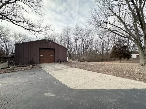 Exterior - 2463 Bishop Rd, Prophetstown, IL 61277 photo 4 of 9