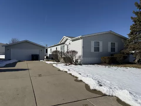 93 Petunia Cir, Matteson, IL 60443