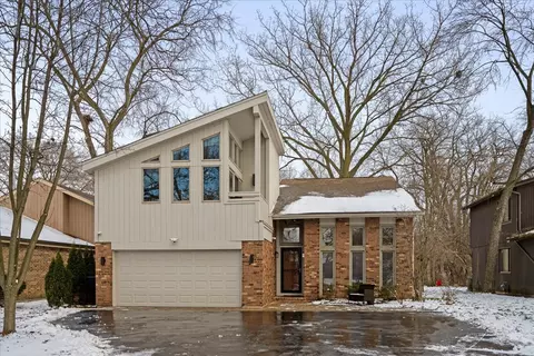 1517 Landwehr Rd, Northbrook, IL 60062