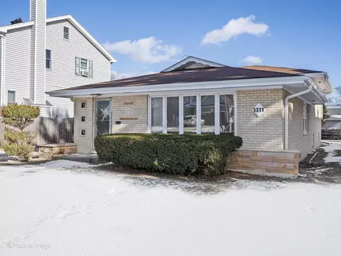 5311 S Ashland Ave, Countryside, IL 60525