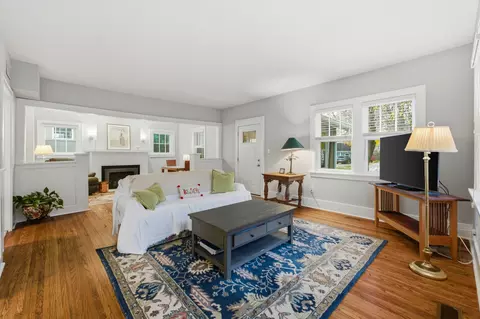 Living - 312 E Lincoln Ave, Wheaton, IL 60187 photo 2 of 3