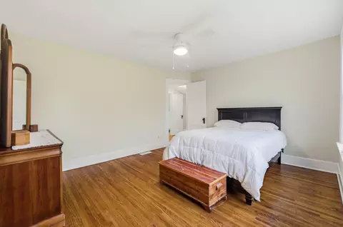 Bedroom - 312 E Lincoln Ave, Wheaton, IL 60187 photo 3 of 7
