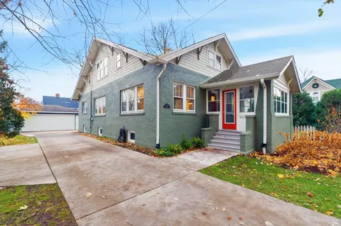 Exterior - 312 E Lincoln Ave, Wheaton, IL 60187 photo 6 of 9