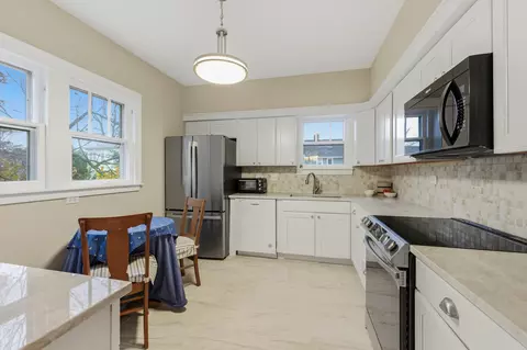Kitchen - 312 E Lincoln Ave, Wheaton, IL 60187 photo 1 of 4