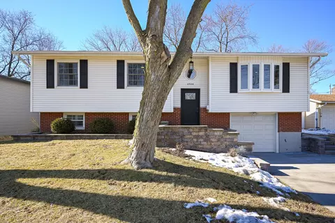 6920 Orchard Ln, Hanover Park, IL 60133