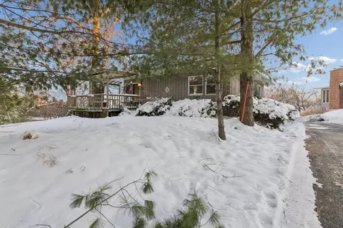 368 Holiday Dr, Lake Holiday, IL 60552