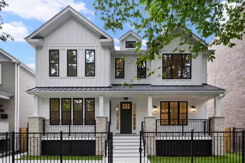 2323 W Winnemac Ave, Chicago, IL 60625