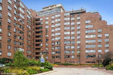 801 S Plymouth Ct #P-212, Chicago, IL 60605