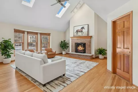 723 Mesa Dr, Naperville, IL 60565 photo 14