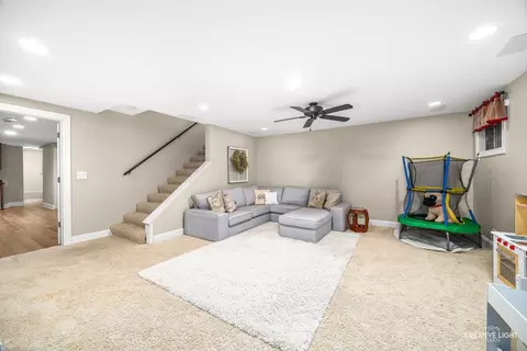 Other - 607 E Prairie Ave, Wheaton, IL 60187 photo 6 of 9