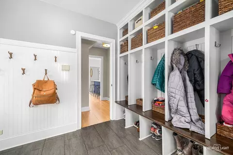 Entry Way - 607 E Prairie Ave, Wheaton, IL 60187 photo 4 of 4