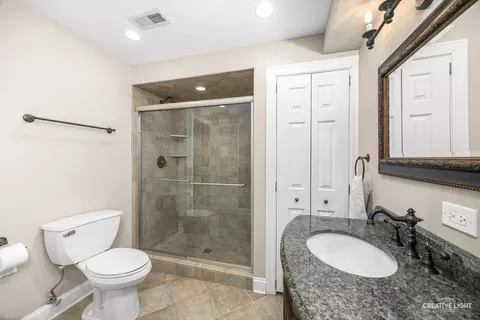 Bath - 607 E Prairie Ave, Wheaton, IL 60187 photo 7 of 7