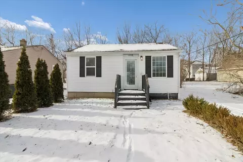 609 Trenton Ave, Rockford, IL 61102