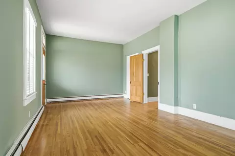 Living - 305 E Chestnut St, Bloomington, IL 61701 photo 2 of 2