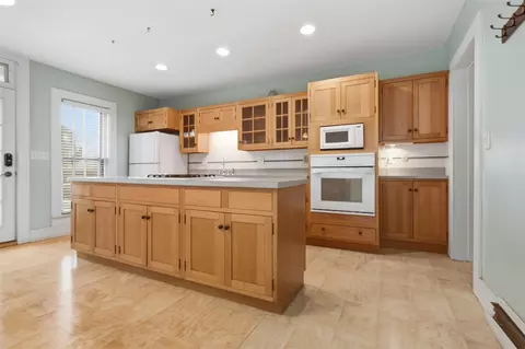 Kitchen - 305 E Chestnut St, Bloomington, IL 61701 photo 2 of 4