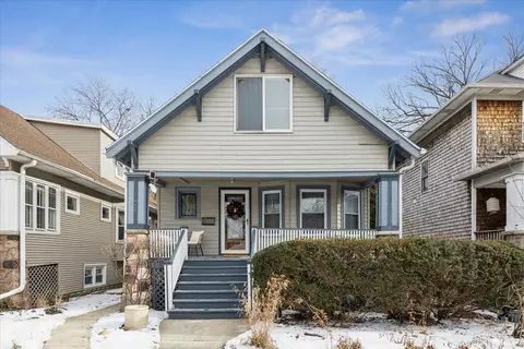 1036 S Humphrey Ave, Oak Park, IL 60304