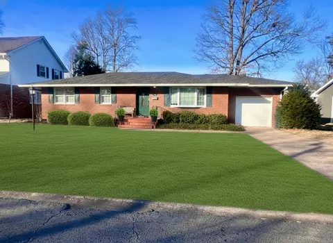 209 Baker Dr, Metropolis, IL 62960