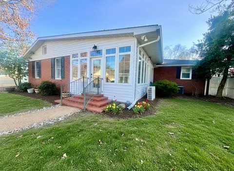 209 Baker Dr, Metropolis, IL 62960 photo 3