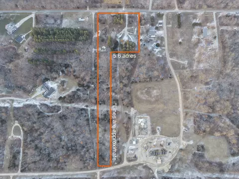 2878 Lazy Acre Rd, Odin, IL 62870