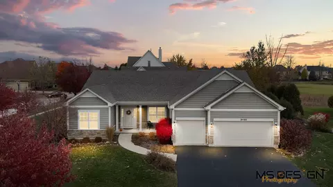 39 N W918 N Hathaway Ln, Geneva, IL 60134