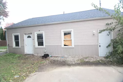 134 15th Ave, East Moline, IL 61244
