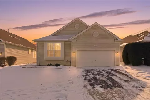 Exterior - 8 E Hague Dr, Antioch, IL 60002 photo 2 of 5