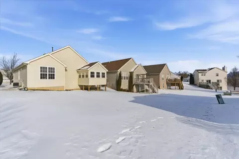 Exterior - 8 E Hague Dr, Antioch, IL 60002 photo 5 of 5