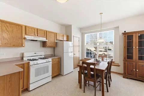 Kitchen - 8 E Hague Dr, Antioch, IL 60002 photo 3 of 4