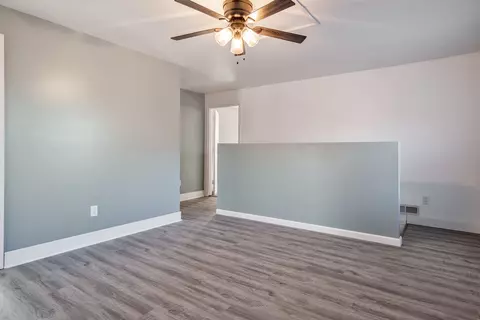 Living - 1010 North St, Thomson, IL 61285 photo 13 of 13